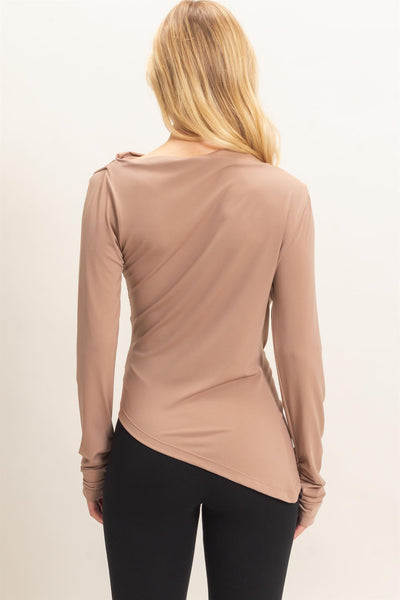Blusa beige hombro