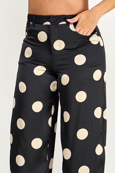 Pantalón negro lunares