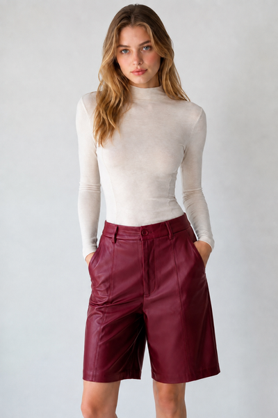 Shorts vino piel