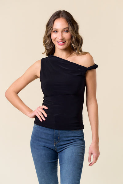 Blusa negra hombro