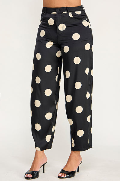 Pantalón negro lunares