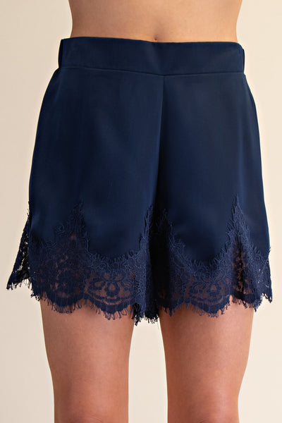 Shorts azul encaje