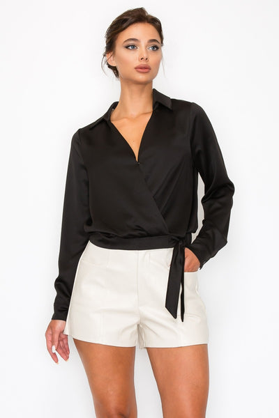 Blusa negra cuello