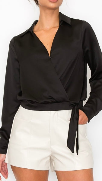 Blusa negra cuello