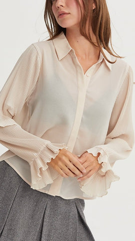 Blusa beige manga plisada camisola