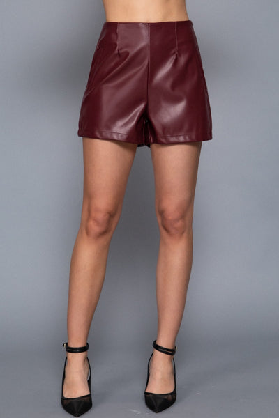 Shorts vino piel