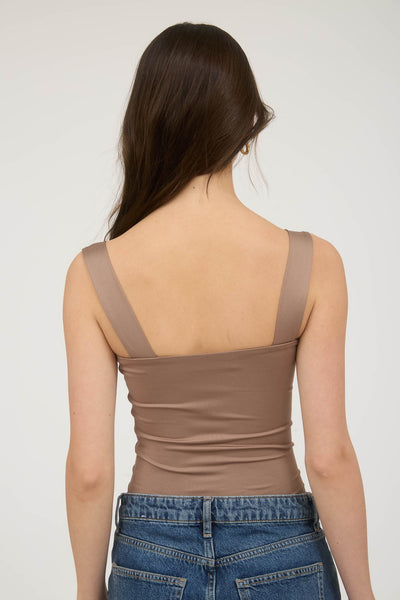 Blusa beige basica