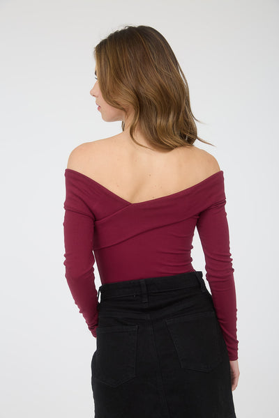 Blusa vino hombro