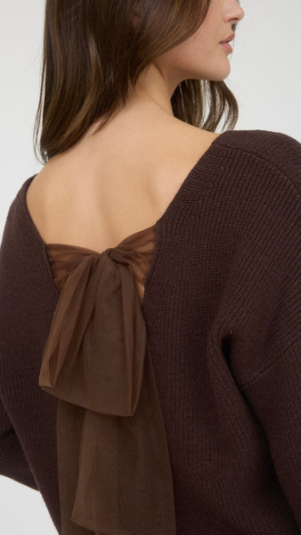 Suéter café moño