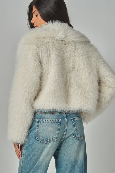 Chamarra peluche beige