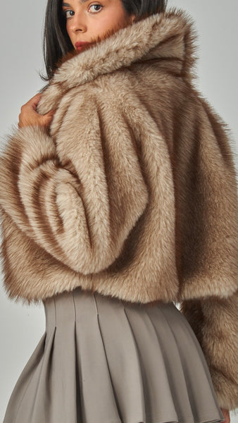 Chamarra peluche beige