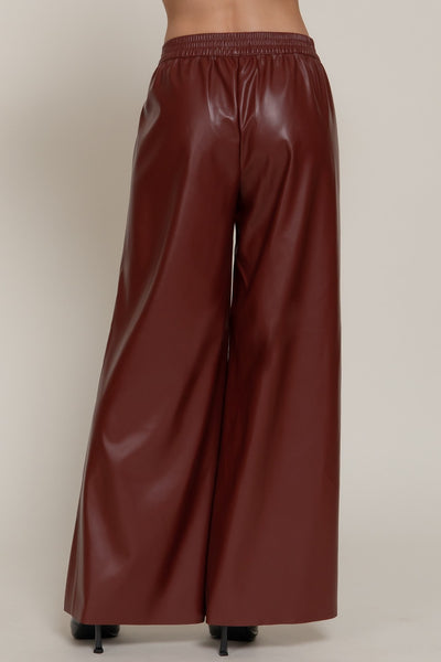 Pantalón vino piel