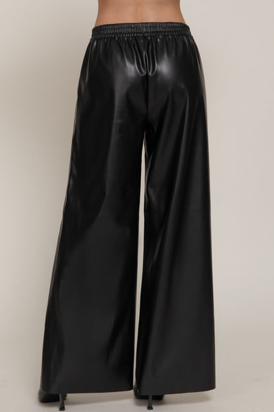 Pantalón negro piel