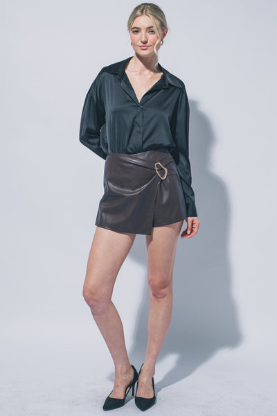 Falda shorts café cruzado piel