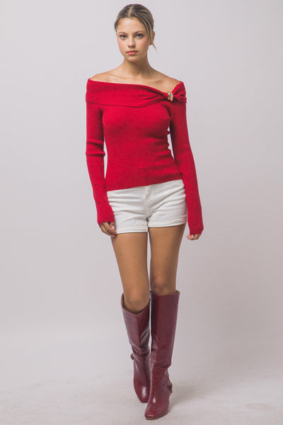Suéter rojo hombro