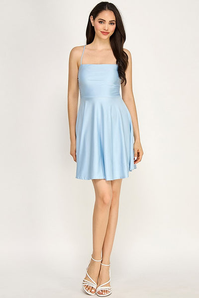 Vestido azul volado