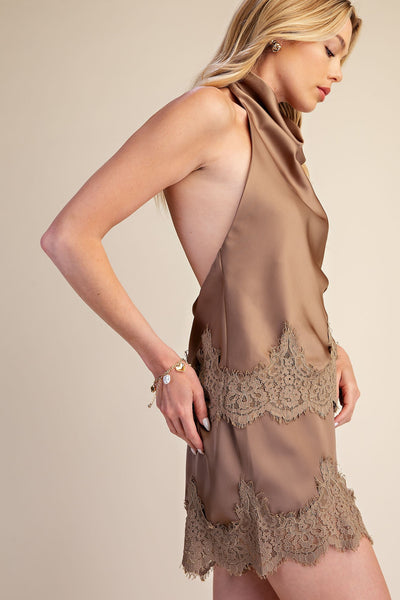 Blusa café halter encaje