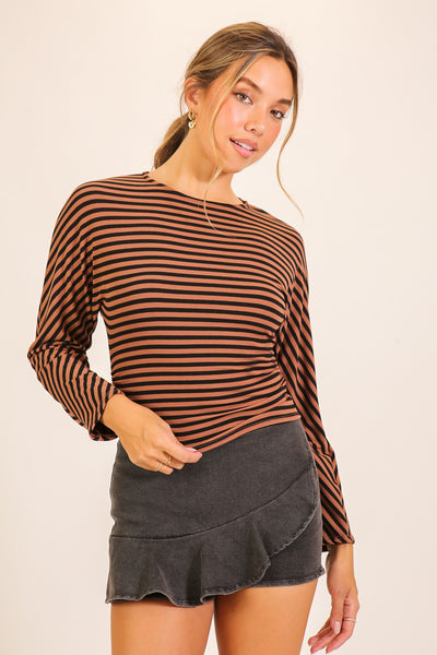 Blusa café negro raya