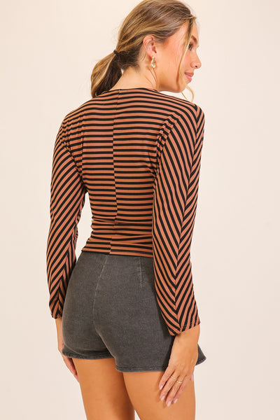 Blusa café negro raya