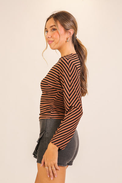 Blusa café negro raya