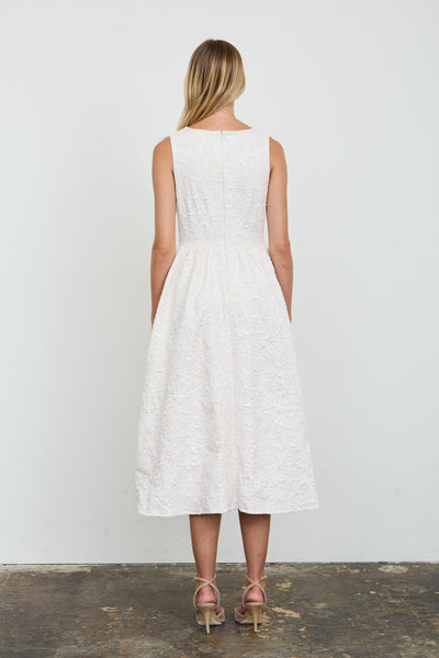 Vestido beige a media pierna