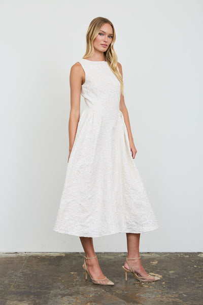 Vestido beige a media pierna