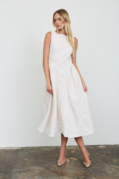 Vestido beige a media pierna