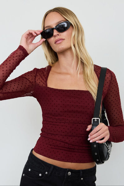 Blusa vino mesh
