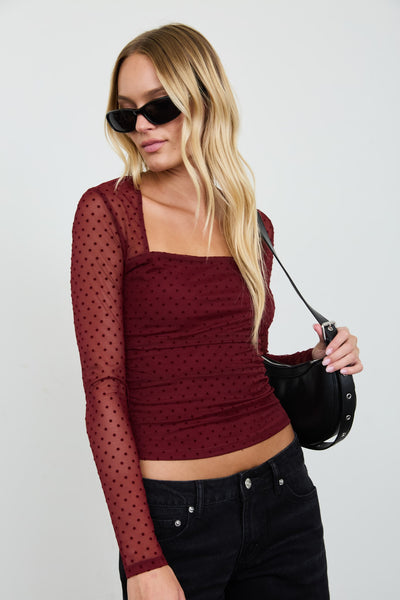 Blusa vino mesh