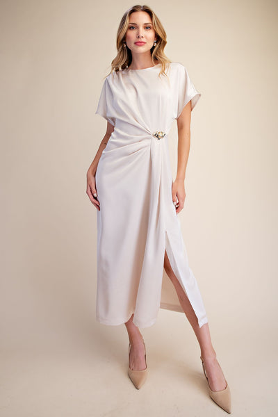 Vestido beige a media pierna