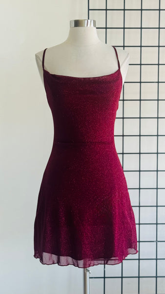 Vestido vino volado