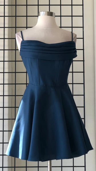 Vestido azul volado