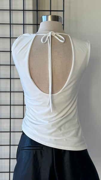Blusa blanca sin espalda