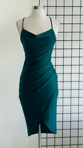 Vestido verde a media pierna