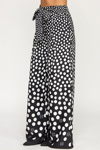 Pantalon negro lunares