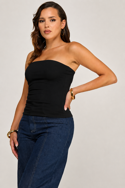 Blusa negra strapless