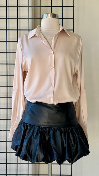 Blusa beige botón camisola
