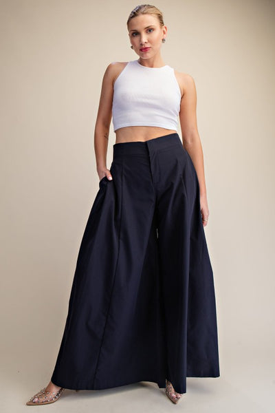 Pantalón azul suelto