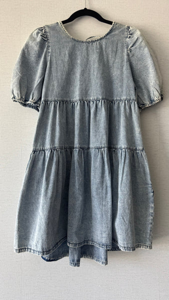 VESTIDO DE MEZCLILLA SUELTO