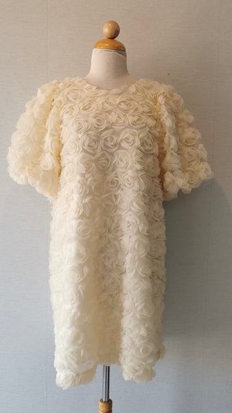 VESTIDO BEIGE FLORES