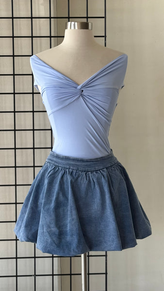 Blusa azul cielo