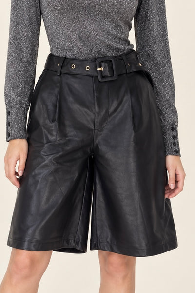 Shorts negro largo