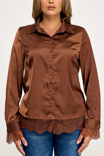 Blusa café botón encaje