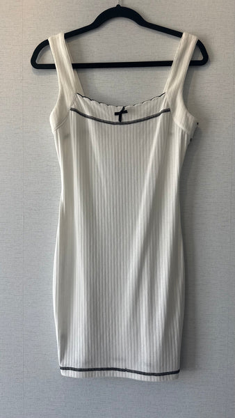 VESTIDO BLANCO ORILLA NEGRO MOÑITO