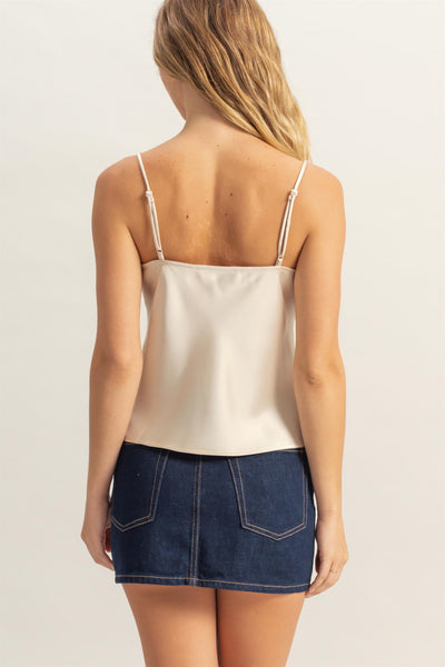 Blusa beige satín