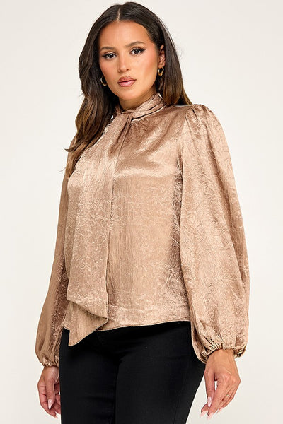 Blusa beige cuello