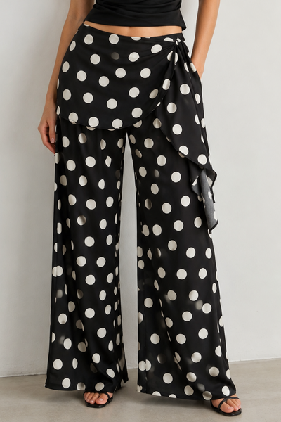 Pantalón negro lunares