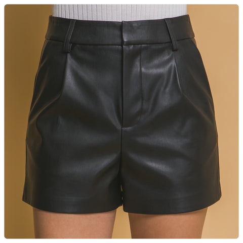 Shorts negro piel