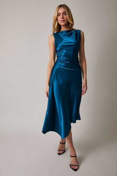 Vestido azul a media pierna
