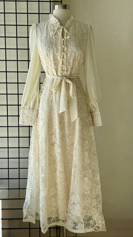 Vestido beige a media pierna